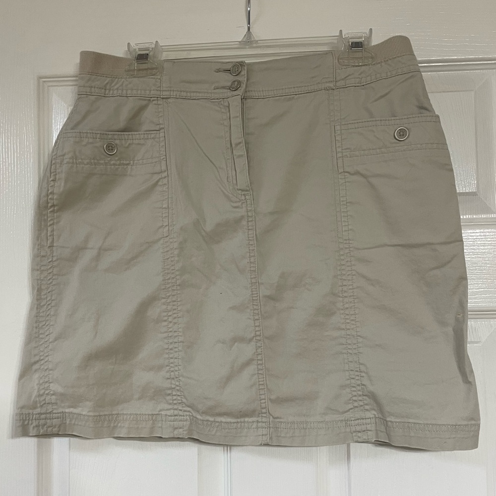 Karen Scott khaki Skort size 10